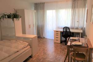 Vollmöblierte Ein-Zimmer Wohnung mit EBK, Balkon und Stellplatz in M-Trudering