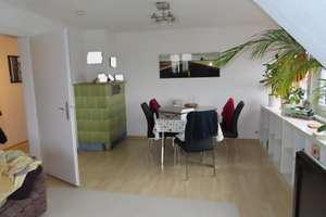 Dreifamilienhaus in ruhiger Lage mit 220 m² Wohnfläche in Stuttgart-Degerloch – Die vollständige Adresse der Immobilie erhältst du vom Anbieter., 70597 Degerloch (Ortsteil), Stuttgart – Vorschaubild 3
