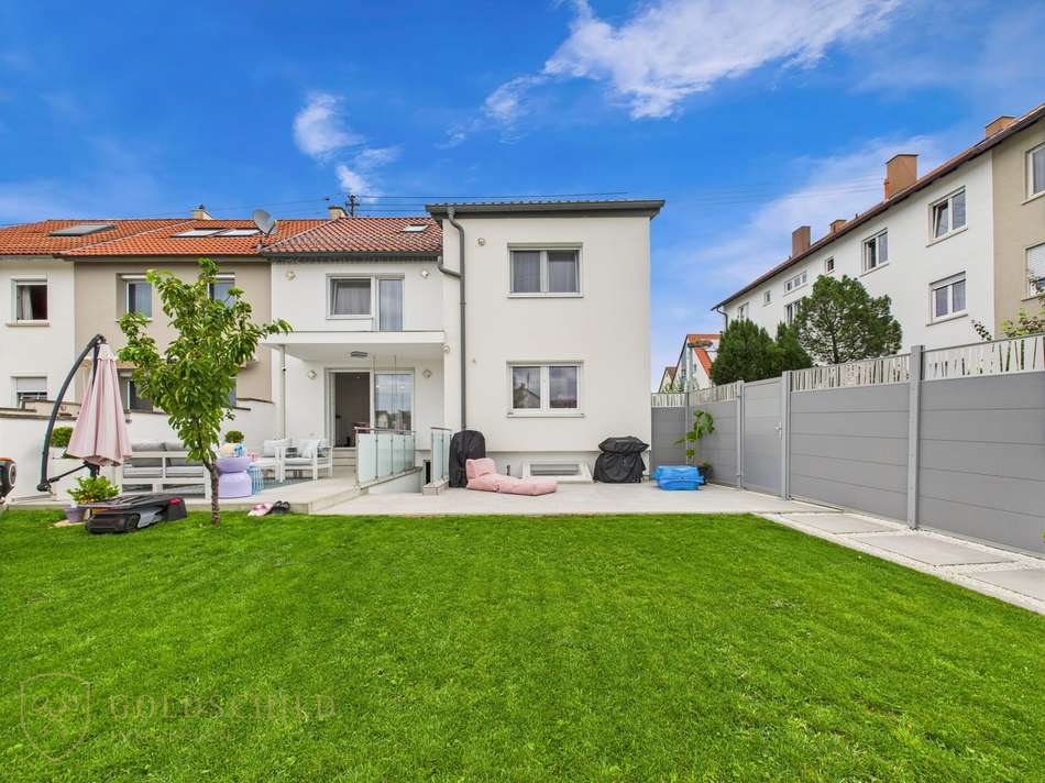 Ansicht Haus Gartenseite