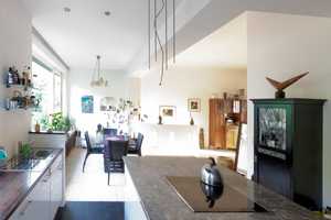 Große Altbau-Erdgeschosswohnung mit Garten, Veranda, Garage, Wellnessbereich, großen Hobbyraum – Essen – Vorschaubild 4