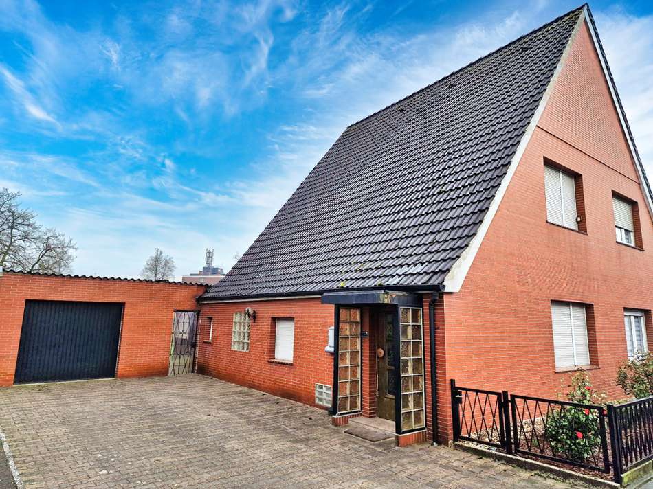 Straßenansicht