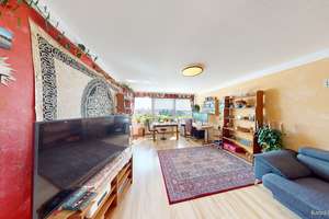 RESERVIERT!! Sehr gepflegte 3 Zimmerwohnung mit traumhaften Blick über Hannover und der Ihme – Die vollständige Adresse der Immobilie erhältst du vom Anbieter., 30449 Linden-Mitte, Hannover – Vorschaubild 2