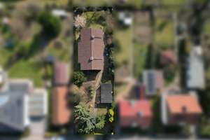 Charmanter Bungalow mit Keller und Gartenidylle in beliebter Lage von Magdeburg-Nordwest – Die vollständige Adresse der Immobilie erhältst du vom Anbieter., 39128 Nordwest, Magdeburg – Vorschaubild 3