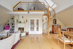 Ruhige 4-Zimmer-DG-Wohnung mit 2 Bädern, 2 Balkonen + Galerie in Waldtrudering – Die vollständige Adresse der Immobilie erhältst du vom Anbieter., 81827 Waldtrudering, München – Vorschaubild 3