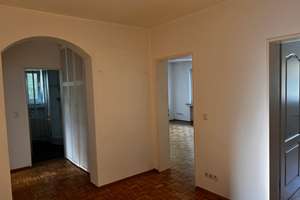 Ansprechende 3,5-Zimmer-Wohnung in Bochum.Parkettboden und helle Landhaustüren – Bergstr. 258a, 44809 Hofstede, Bochum – Vorschaubild 2