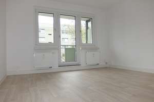 Zuhause im Grünen – Balkon & Park direkt vor der Tür – Am Stadtpark 8, 9120 Helbersdorf, Chemnitz – Vorschaubild 2