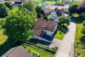 Idyllisch! Zweifamilienhaus mit traumhaftem Garten – Die vollständige Adresse der Immobilie erhältst du vom Anbieter., 89186 Illerrieden – Vorschaubild 4