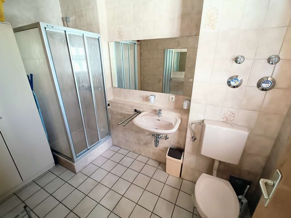 Immobilie in Kirchham - 1-Zimmer-Appartement mit Kellerabteil und Tiefgaragenstellplatz in Kirchham zu verkaufen - Bild 4