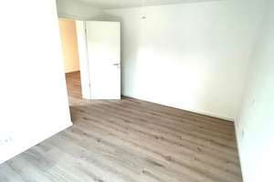 Exklusiver Neubau: 2 Zimmer-Wohnung Balkon überdacht | EBK | Abstellraum | TG – Holbeinstraße 17, 90441 Schweinau, Nürnberg – Vorschaubild 4