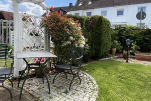 Gemütliches Reihenmitteilhaus in familienfreundlicher Wohnlage von Steinbach | Garage