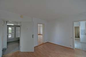 Mitten im Heisinger Dorf! 4-R.-Whg. im Erdgeschoss mit Terrasse, Gärtchen & 2 Stellplätzen – Die vollständige Adresse der Immobilie erhältst du vom Anbieter., 45259 Heisingen, Essen – Vorschaubild 3