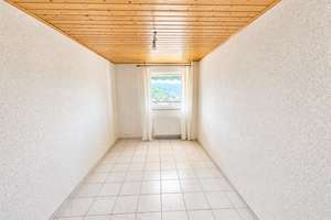 3- Zimmer- ETW mit hochwertiger Einbauküche, saniertem Bad u. Garage – Im Blumengarten 1, 75181 Huchenfeld, Pforzheim – Vorschaubild 8