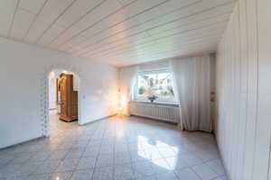 ++ FREISTEHENDES FAMILIENGLÜCK MIT GARTEN & GARAGE ... 155 m² Wohnfläche auf gut 1.000 m² Grundstück – Neuss (Rhein-Kreis) – Vorschaubild 9