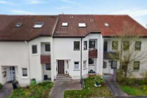 Kapitalanleger aufgepasst: Reihenmittelhaus mit 3 Wohneinheiten – Die vollständige Adresse der Immobilie erhältst du vom Anbieter., 89075 Böfingen, Ulm – Vorschaubild 1