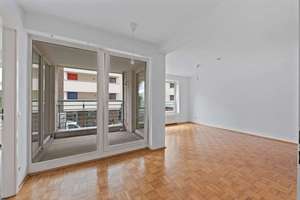 Bezugsfreie 2-Zimmerwohnung mit Loggia an der Spree – Dovestraße 13, 10587 Charlottenburg, Berlin – Vorschaubild 3