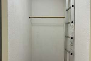 bezugsfreies 2,5 Zimmer Dachgeschoß mit Balkon und Dachterrassen Option – Karolinenstr. 1D, 13507 Tegel, Berlin – Vorschaubild 13