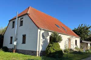 Dieses Landhaus bietet viel Platz für die Familie! – Die vollständige Adresse der Immobilie erhältst du vom Anbieter., 17094 Cölpin – Vorschaubild 2