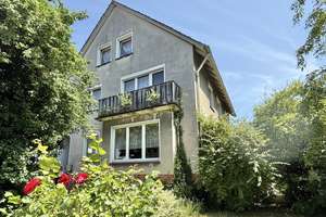 Charmantes 3-Familienhaus mit Potential & schönem Garten in guter Lage / Nähe Mittellandkanal – Die vollständige Adresse der Immobilie erhältst du vom Anbieter., 30659 Bothfeld, Hannover – Vorschaubild 1