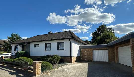 Bild von Gepflegter Bungalow in Gifhorn mit Vollkeller & Garagen