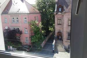 Top-Lage, 52m² Fläche/39m² Grund!: Möblierte 2-Zi-Whg mit Dielenboden & Parkblick – Provisionsfrei