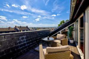 Gründerzeit-Mehrfamilienhaus mit Dachterrasse, Skyline-Blick und erheblichem Entwicklungspotenzial – 60487 Bockenheim, Frankfurt am Main – Vorschaubild 4