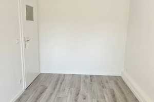 Sehr schöne komplett sanierte 3 Zimmer Wohnung mit Balkon in Gelsenkirchen zu vermieten – Grimmstraße 22, 45883 Gelsenkirchen – Vorschaubild 10