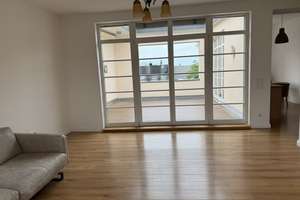 Exklusive Dachgeschosswohnung mit 23 qm Sonnenterrasse im Komponistenviertel-auch WG-geeignet – Herbert-Baum-Straße 27, 13088 Weißensee, Berlin – Vorschaubild 2