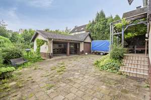 Vielseitiges Wohnhaus mit Einliegerwohnung – Ideal für Familie, Arbeit oder zur Vermietung – Die vollständige Adresse der Immobilie erhältst du vom Anbieter., 51465 Stadtmitte, Bergisch Gladbach – Vorschaubild 13