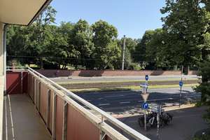 Charmante 2-Zimmer Wohnung | Garage | Aufzug | Balkon | Toplage in Köln Lindenthal – Die vollständige Adresse der Immobilie erhältst du vom Anbieter., 50931 Lindenthal (Ortsteil), Köln – Vorschaubild 9