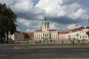 Möblierte 3 Zi. Wohnung direkt am Schloßpark. Befristet. KEINE WG!  – Klausenerplatz 2, 14059 Berlin – Vorschaubild 10