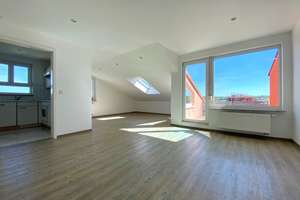 Fantastische und helle 2,5-Zimmer DG-Wohnung mit Dachbalkon und Blick über die Dächer von Ilsfeld – 74360 Ilsfeld – Vorschaubild 2