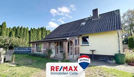 Bild von PROVISIONSFREI: Einfamilienhaus mit Doppelgarage auf dem Dorf! (SY-6393)