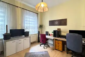 Zweifamilienhaus mit Garten, Garagen und Ausbaupotenzial – Ideal für Familien & Kapitalanleger – Dessau-Roßlau – Vorschaubild 7