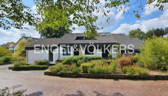 Bild von EIN HAUS, VIELE MÖGLICHKEITEN – ARCHITEKTENHAUS MIT GROßEM GRUNDSTÜCK