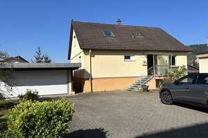 Großes Grundstück mit älterem Einfamilienhaus (Fertighaus)  – Lörrach (Kreis) – Vorschaubild 1