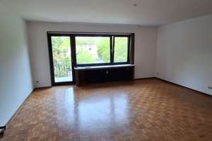 Schöne und geräumige 3 Zimmer Wohnung mit großem Balkon! – Bismarckstraße 81, 47799 Cracau, Krefeld – Vorschaubild 2