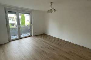 Exklusive 2-Zimmer-Wohnung mit Balkon und Stellplatz in Backnang