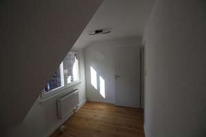 3-Familienhaus mit Einzelgarage in Stuttgart-Süd !!! Top Kapitalanlage ca. 6 % Rendite !!! – Die vollständige Adresse der Immobilie erhältst du vom Anbieter., 70199 Heslach, Stuttgart – Vorschaubild 17
