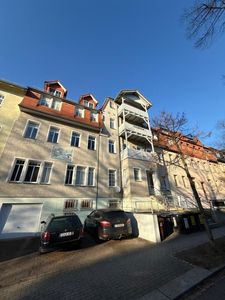 Vollvermietetes Mehrfamilienhaus mit Balkonen und Stellplätzen in guter Lage!