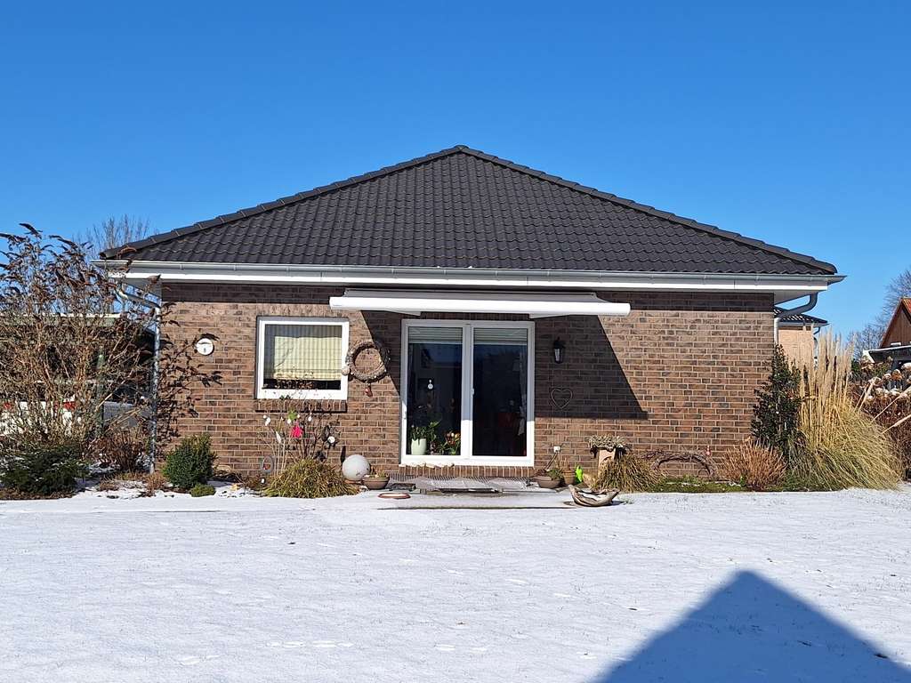 Immobilie in Fedderingen - Modernes Wohnglück auf einer Ebene – Lichtdurchfluteter Bungalow in Top-Lage - Bild 2