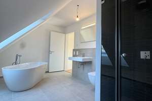 Ankommen, aufschließen, wohlfühlen – Ihr neues Reihenmittelhaus ist bezugsbereit! – Die vollständige Adresse der Immobilie erhältst du vom Anbieter., 80995 Lerchenau-West, München – Vorschaubild 8