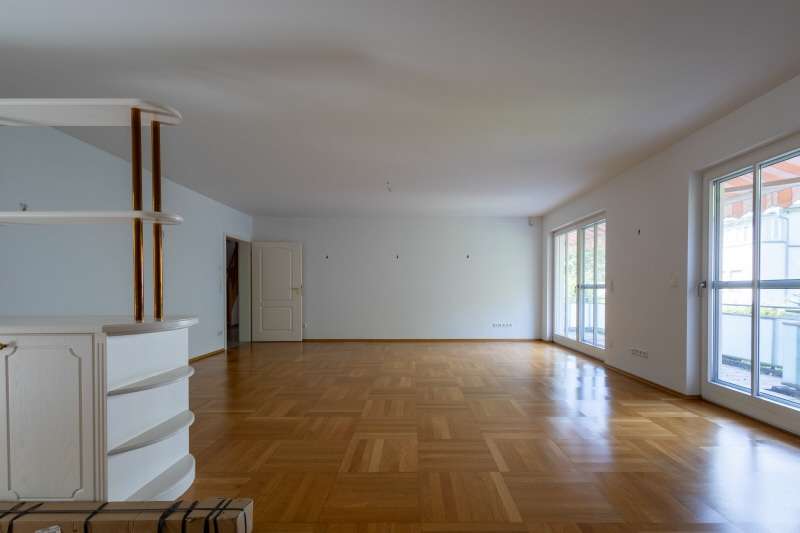 Immobilie in Stephanskirchen - Attraktive Dachgeschoß Maisonette - Wohnung in begehrter Lage von Stephanskirchen - Bild 12