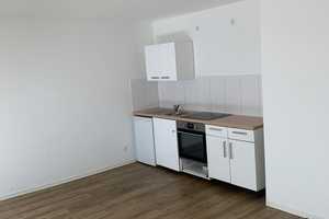 Teilsanierte Apartmentwhg. mit Balkon und Aufzug in Duisburg-Friemersheim – Kaiserstraße 59, 47229 Duisburg – Vorschaubild 1