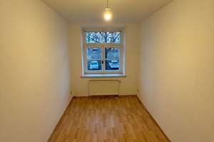 WG-taugliche 3-Zimmer mit Einbauküche, Laminat, Balkon und Wanne in ruhiger Lage!  – Zschopauer Platz 5, 9126 Bernsdorf, Chemnitz – Vorschaubild 7