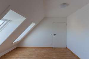 3,5-Zimmer-Maisonette-Wohnung mit Balkon und Tiefgarage in Ingolstadt-Nord! – Die vollständige Adresse der Immobilie erhältst du vom Anbieter., 85055 Nordost, Ingolstadt – Vorschaubild 11