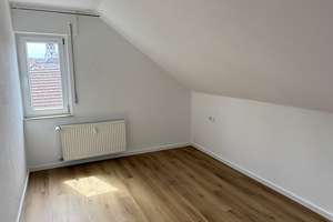 Helle 2-Zimmer DG-Wohnung mit neuer Einbauküche und Tageslichtbad – Friedrich-Münch-Straße 45, 75417 Mühlacker – Vorschaubild 6