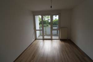 Helle 4-Zimmer-Wohnung mit vier Balkonen, 2 Stellplätzen und zwei Bädern in Köln-Junkersdorf – Die vollständige Adresse der Immobilie erhältst du vom Anbieter., 50858 Junkersdorf, Köln – Vorschaubild 5