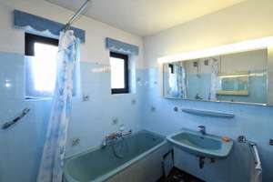 Attraktives Einfamilienhaus mit modernem, offenem Grundriss, Ost- und Westgarten und viel Potenzial  – Die vollständige Adresse der Immobilie erhältst du vom Anbieter., 81249 Aubing-Süd, München – Vorschaubild 9