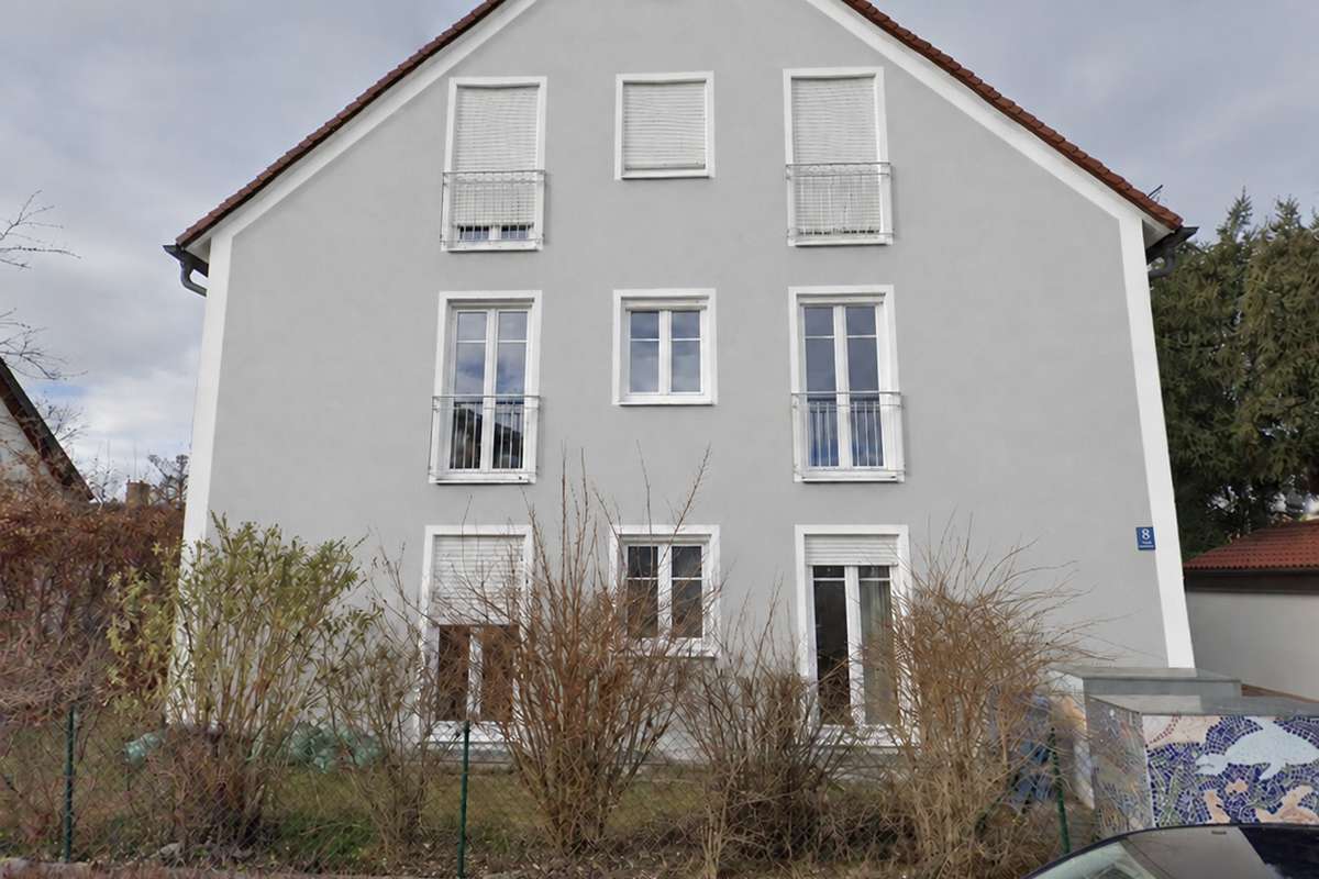 Familienfreundliche 4-Zimmer-Wohnung mit Balkon in München-Feldmoching – 80995 Feldmoching, München – Bild 1 von 1