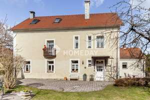 Wohnen mit Geschichte – ehemaliges Schulhaus mit großem Garten und 2 Wohneinheiten
 – Die vollständige Adresse der Immobilie erhältst du vom Anbieter., 92259 Neukirchen bei Sulzbach-Rosenberg – Vorschaubild 1